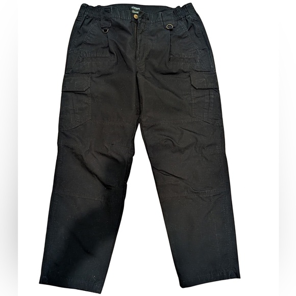 NWOT Men's Black Cargo Pants - Picture 1 of 4